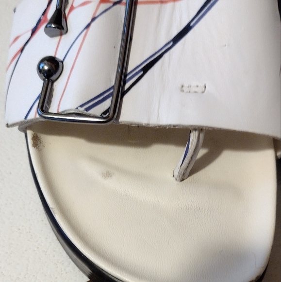 Donald Pliner - Picture 6 of 6